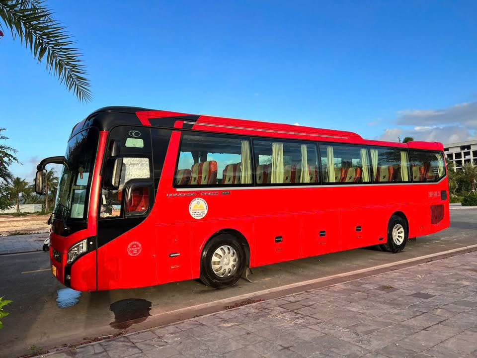 Thuê xe 45 chỗ đi Hậu Giang